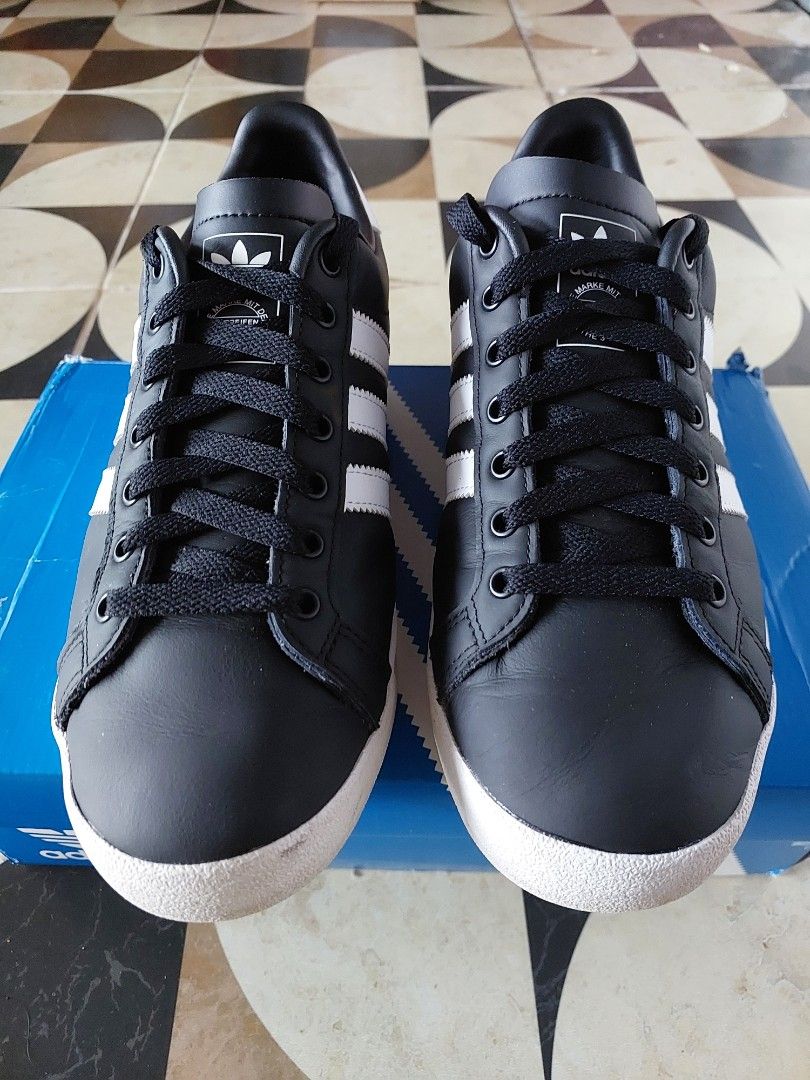 Adidas originals coast top