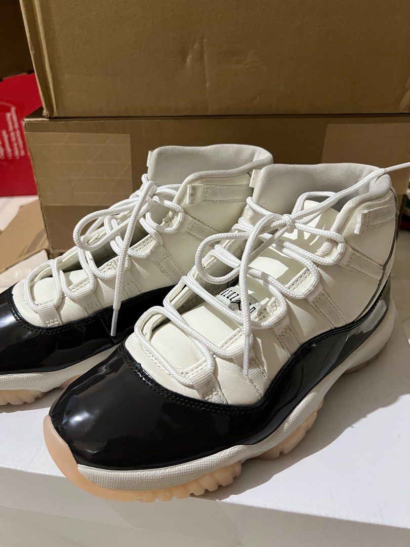 AIR JORDAN 11 “ Neopolitan” (Category: Sneakers) located in Makati City. Submitted by declutter_butter (Listing ID 1311708478, Image 3). Description: Good as new Bought in Nike RFS: Hindi na nagagamit DM for details.
