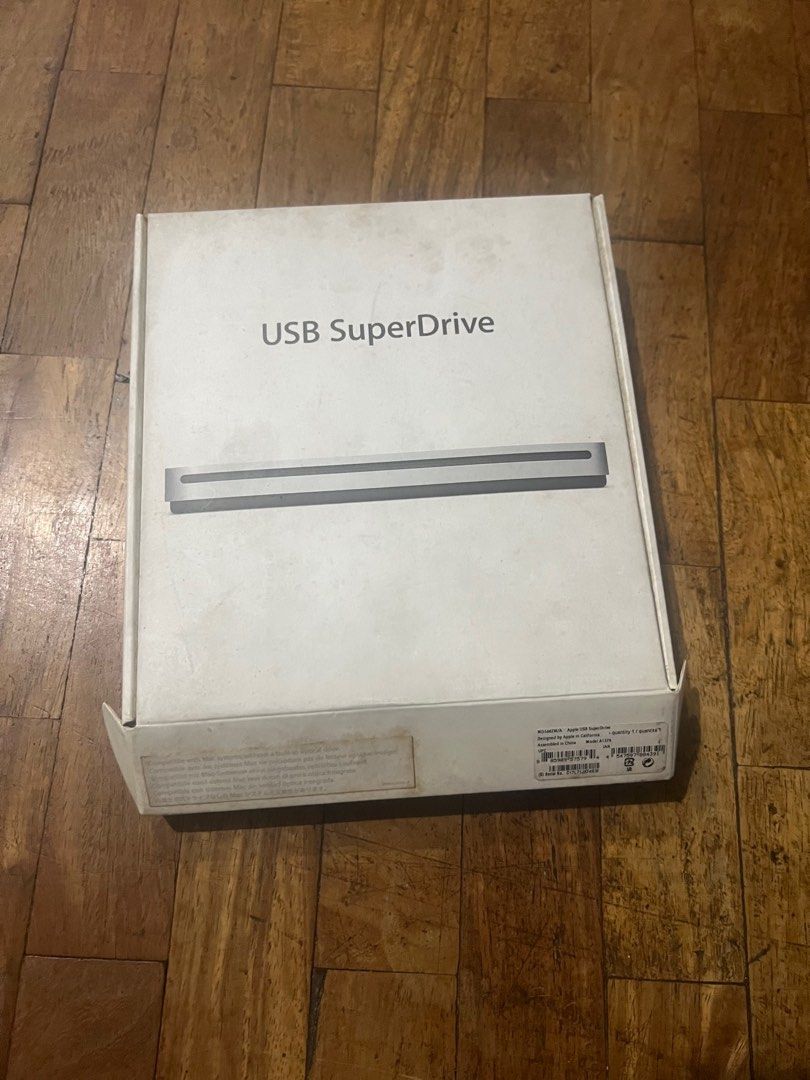 Apple USB SuperDrive (Category: Hard Disks & Thumbdrives) located in Mandaluyong City. Submitted by diego1819 (Listing ID 1311675681, Image 1). Description: In Good Condition .
