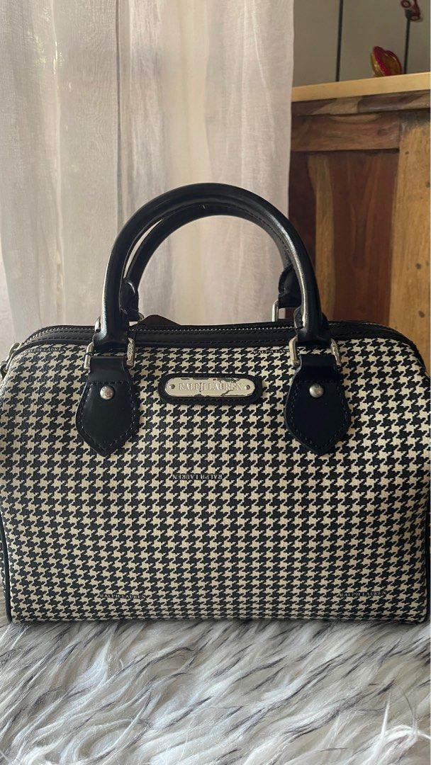 Authentic Ralph Lauren (Category: Luxury Bags & Wallets) located in Las Pinas. Submitted by tatz06 (Listing ID 1311581729, Image 1). Description: Guaranteed Authentic personal pre-loved..