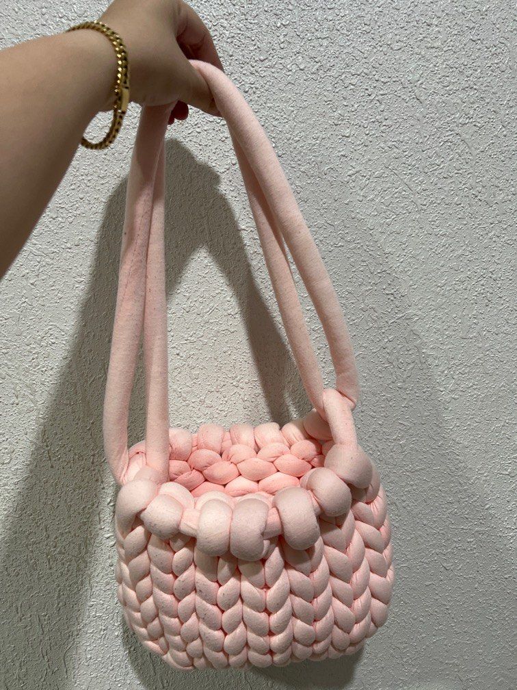 Baby Pink Marshmallow Bag (Category: Shoulder Bags) located in Manila. Submitted by sidnel (Listing ID 1311686601, Image 1). Description: Used 2x marshmallow crocheted bag Baby pink very cutie .