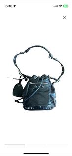 (Category: ) located in . Submitted by shopbysher (Listing ID 1311624760, Image 1). Description: .