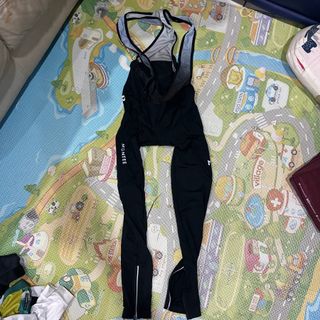 (Kategori: ) berada di . Dikirim oleh sneakersvibe (ID iklan 1311578730, Gambar 1). Deskripsi: .