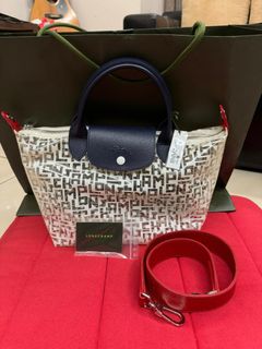 (Category: ) located in . Submitted by clarencewei0909 (Listing ID 1311621893, Image 1). Description: .