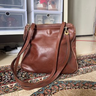 (Category: ) located in . Submitted by fifibookstop (Listing ID 1311571255, Image 1). Description: .
