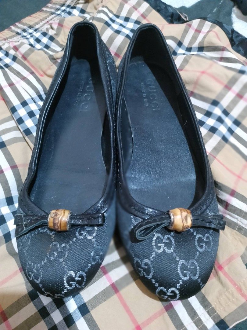 Gucci logo flats discount