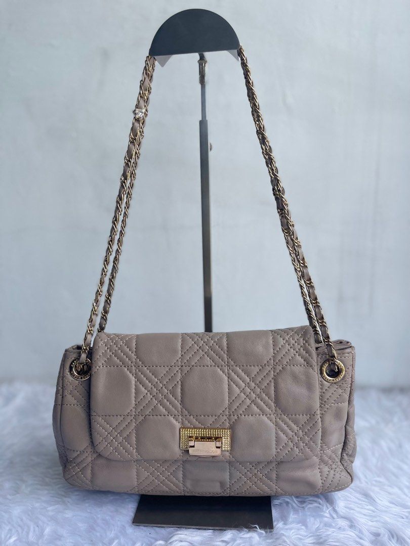 Harry Mason casual style shoulder bag (Category: Luxury Bags & Wallets) located in Quezon City. Submitted by 1Jippy (Listing ID 1311609211, Image 1). Description: .