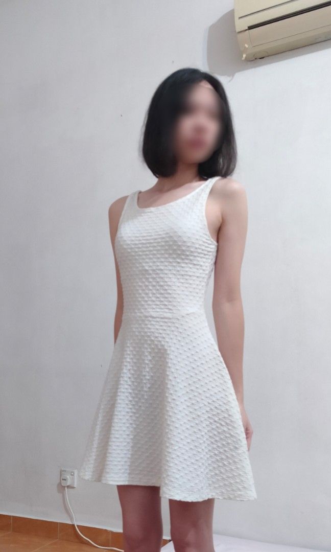 H&m white skater dress outlet