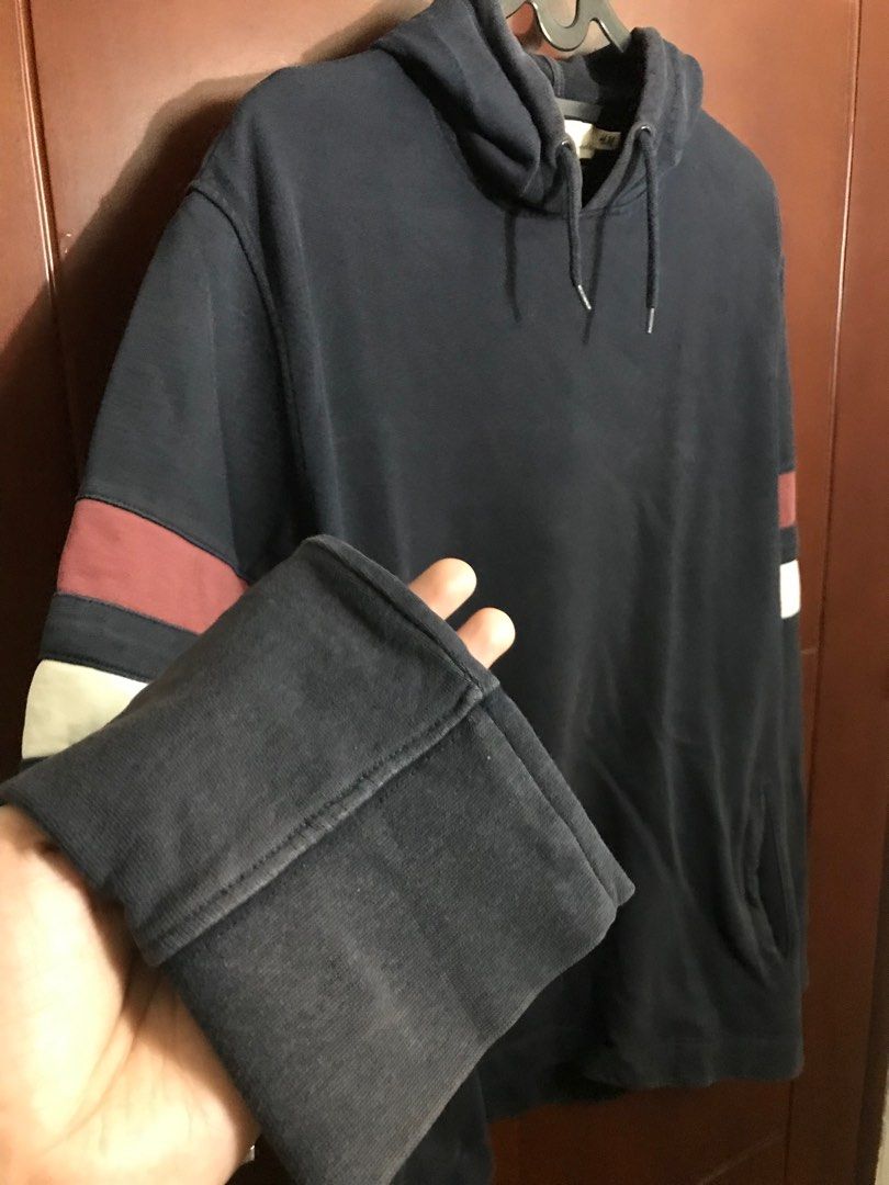 H M L.O.G.G. Black Hoodie Red White Stripes Ukuran M