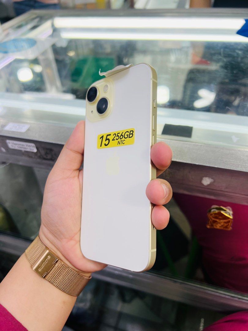 Iphone 15 256gb 94% batt FU (Category: iPhone 15 Series) located in San Juan City. Submitted by javedsgadgetshop (Listing ID 1311692095, Image 2). Description: OPEN FOR INSTALLMENT VIA CREDIT CARD/GGIVES/SPAY/BILLEASE & SWAP/TRADE-IN! WE BUY AND SELL ( ANYKINDS OF UNIT BINIBILI PO NAMIN)! PTPA : Padelete po f bawal Read ❗️Onhand ‼️ Iphone 15 •256gb •NTC Variant •94% batt health •Factory Unlock •95% Smoothness •No hidden issue | No Repaired •100% 