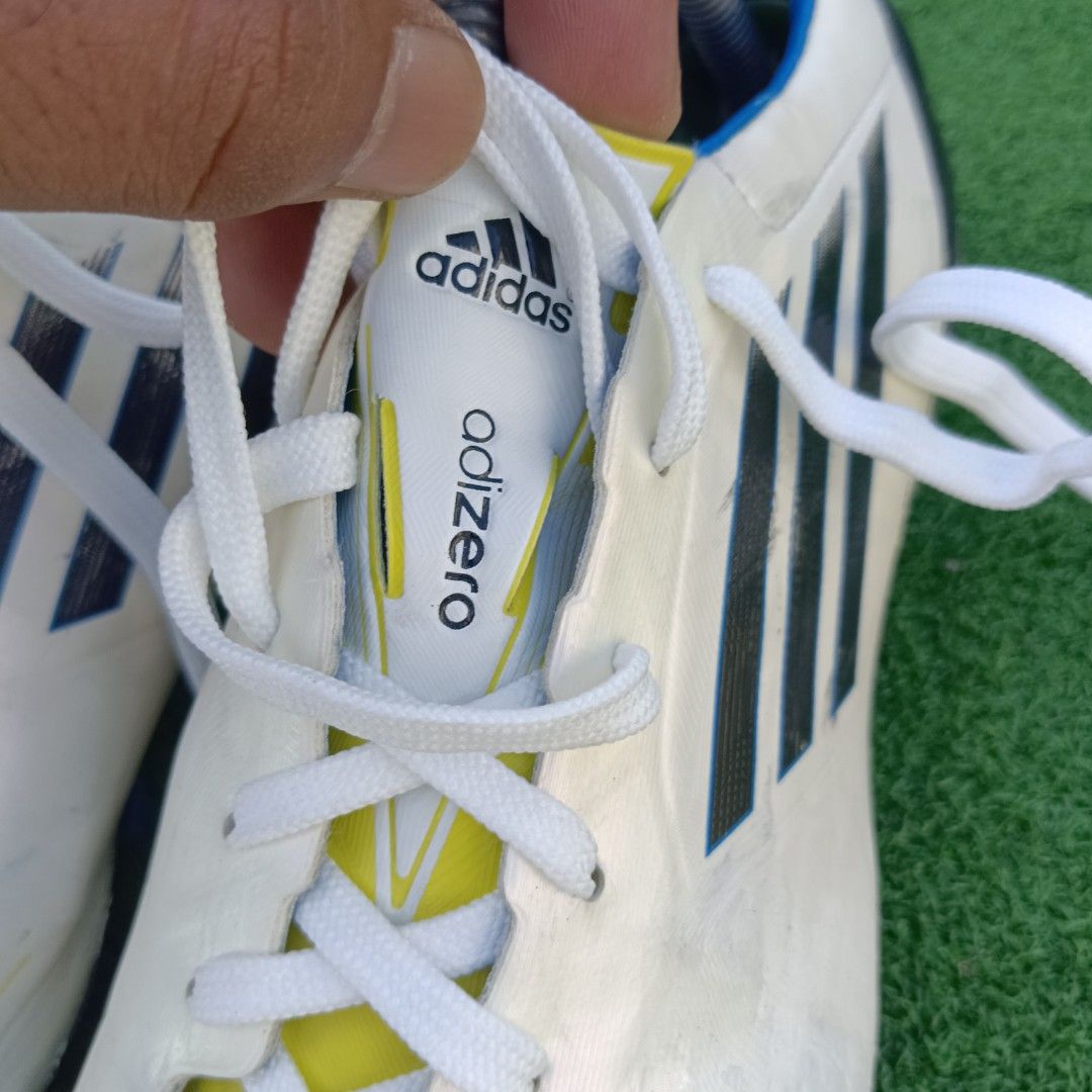 Kasut bola adidas adizero F50 saiz 8.5uk