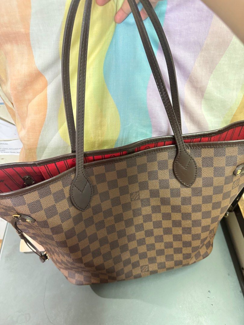 Louis vuitton neverfull MM (Category: Luxury Bags & Wallets) located in Quezon City. Submitted by mmauthenticshop (Listing ID 1311710238, Image 3). Description: Louis vuitton Neverfull MM Authentic! Money back guarateed if proven fake! From japan With flaws see photo for reference But the but is in good condition Very No dust bag naiwan sa japan Pretty in actual😍 .