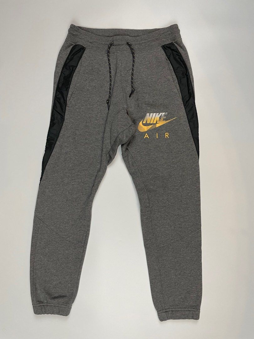Nike original jogger pants 28 30 Men s Fashion Bottoms Joggers on Carousell