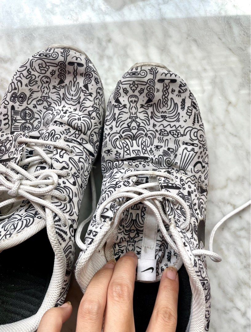 Nike womens roshe run print clearance