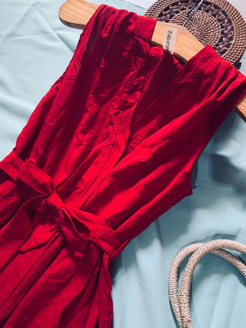 Red overlap maxi dress size S-M (Category: Dresses) located in Quezon City. Submitted by kris.mansos (Listing ID 1311536858, Image 2). Description: Preloved dress manage your expectation.
