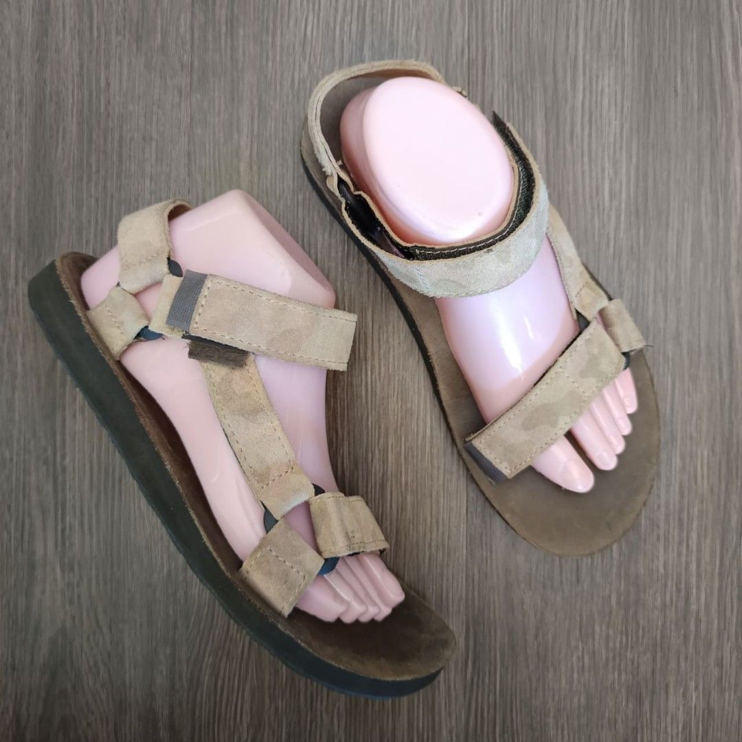 Teva chaco top