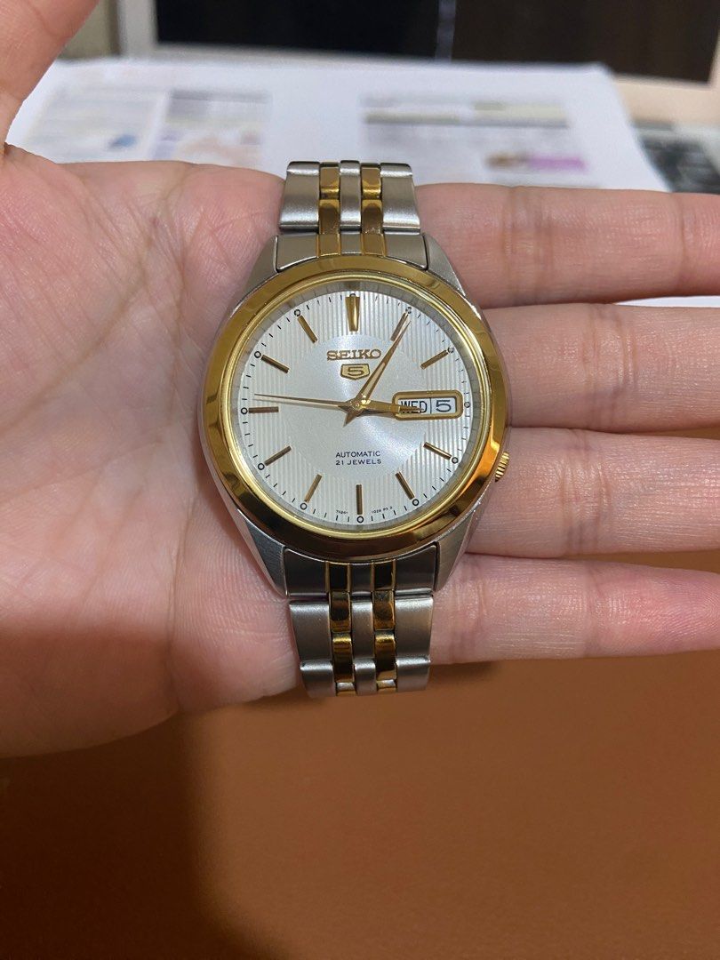 RUSH Seiko 5 Women’s (Category: Women's Watches) located in Manila. Submitted by futuremd_ (Listing ID 1311541031, Image 2). Description: Used only a couple of times. In pristine condition. Complete with box and manual. .