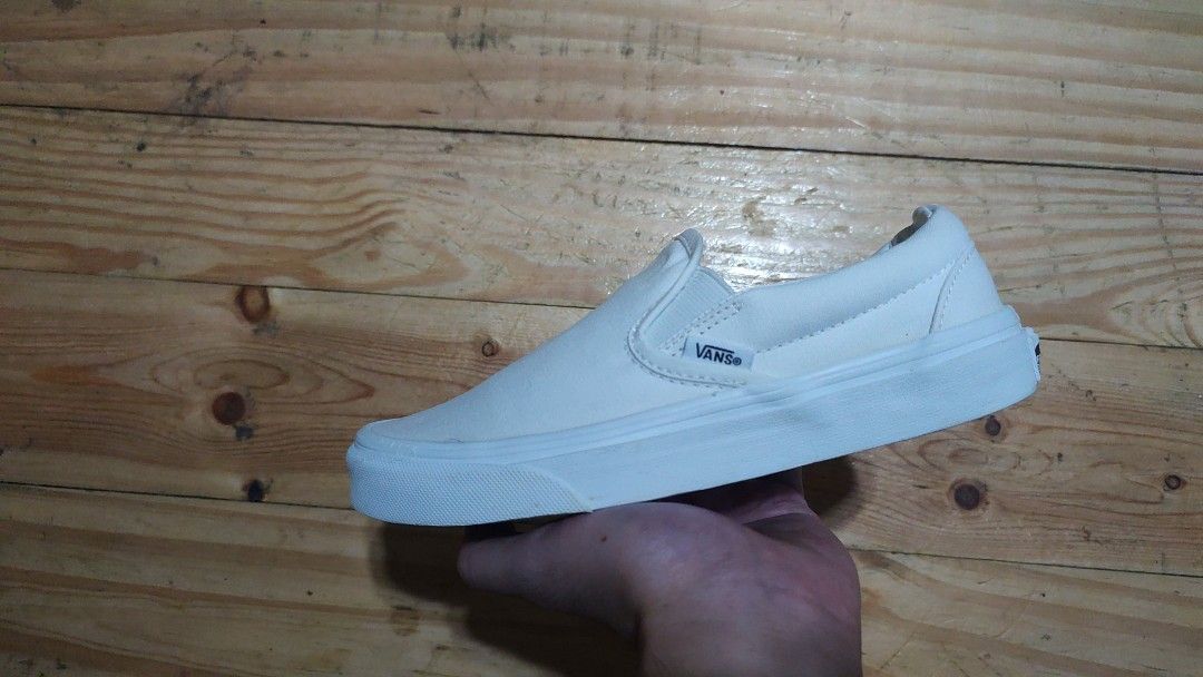 Vans Slip On All White UNISEX Size 5 Womens Size 3.5 Mens Women s Fashion Footwear Sneakers on Carousell