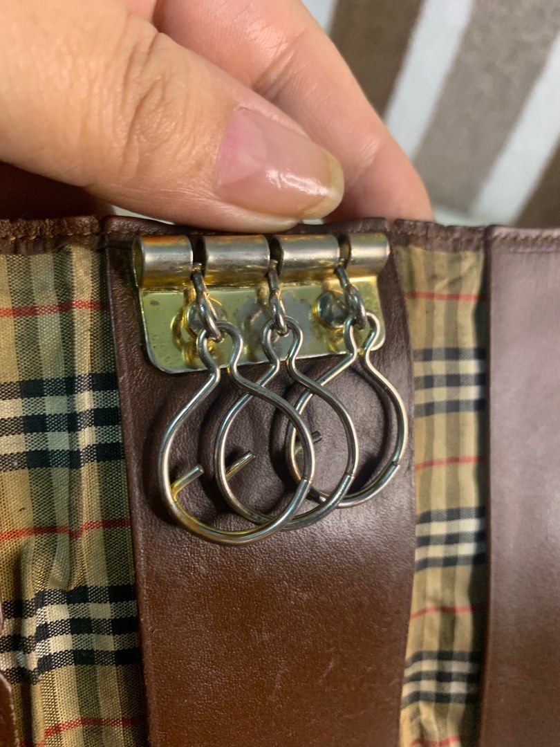 Vintage burberry key holder wallet Men s Fashion Watches Accessories Wallets Card Holders on Carousell