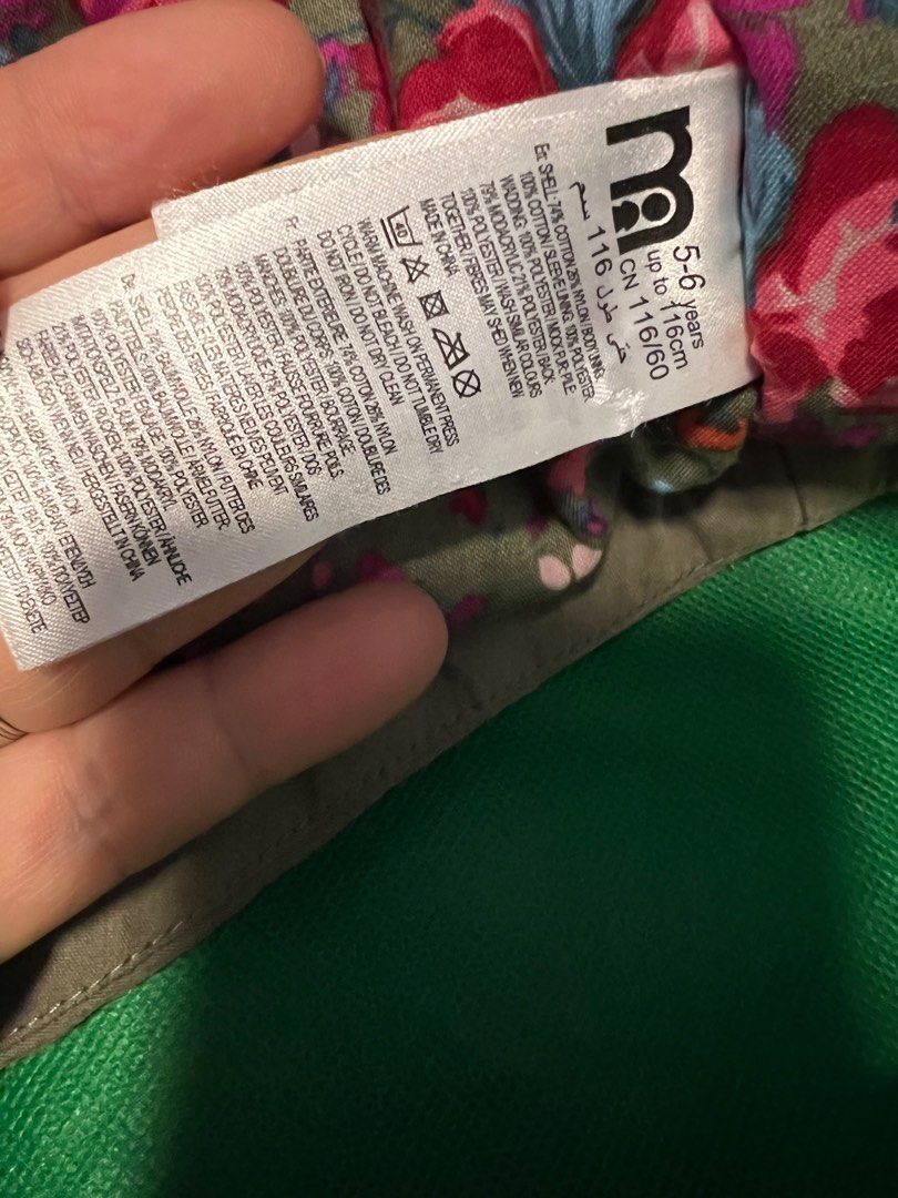 Winter jacket (Category: Babies & Kids Fashion) located in Singapore. Submitted by wshan560 (Listing ID 1311542205, Image 3). Description: Wore using 2 short trips Washed Bought from Mother’s care .