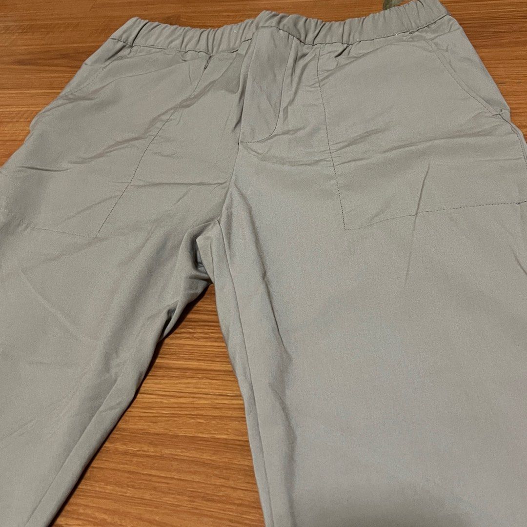 Zara Man Relaxed Fit Trousers (Category: Chinos) located in Manila. Submitted by mb_25_90 (Listing ID 1311578432, Image 3). Description: Zara Man Relaxed fit Drawsting Waist 31 Mocha colored.