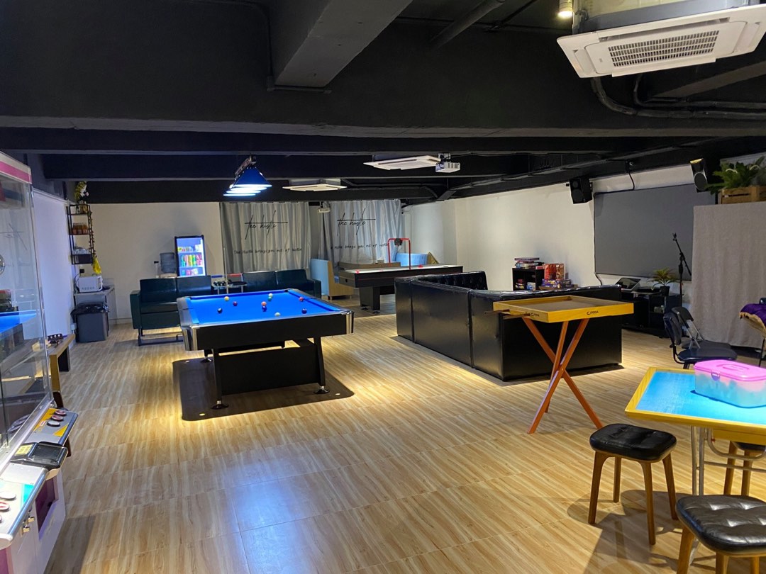 2300 sq ft Party Room in Kwun Tong, from only $25 per hour per person62863123878402111