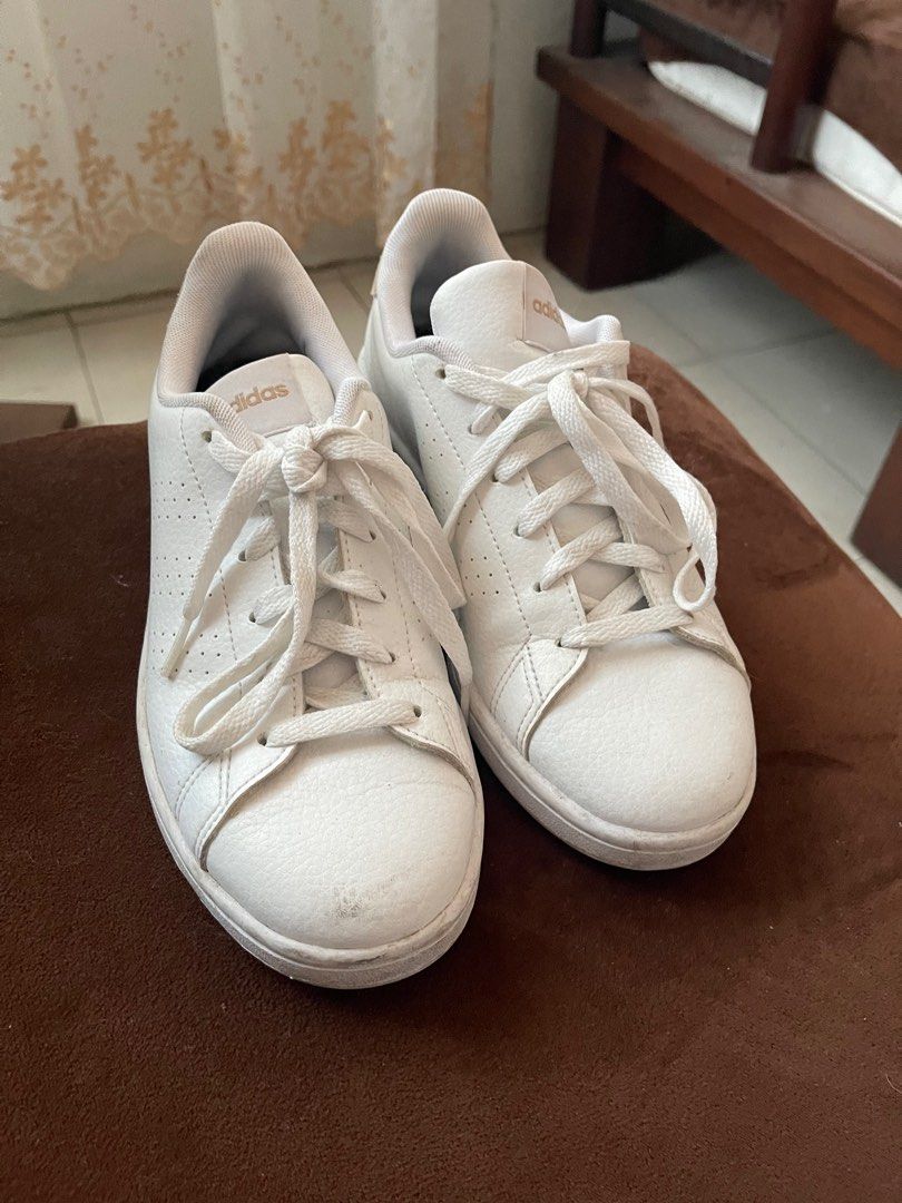 adidas advantage beige