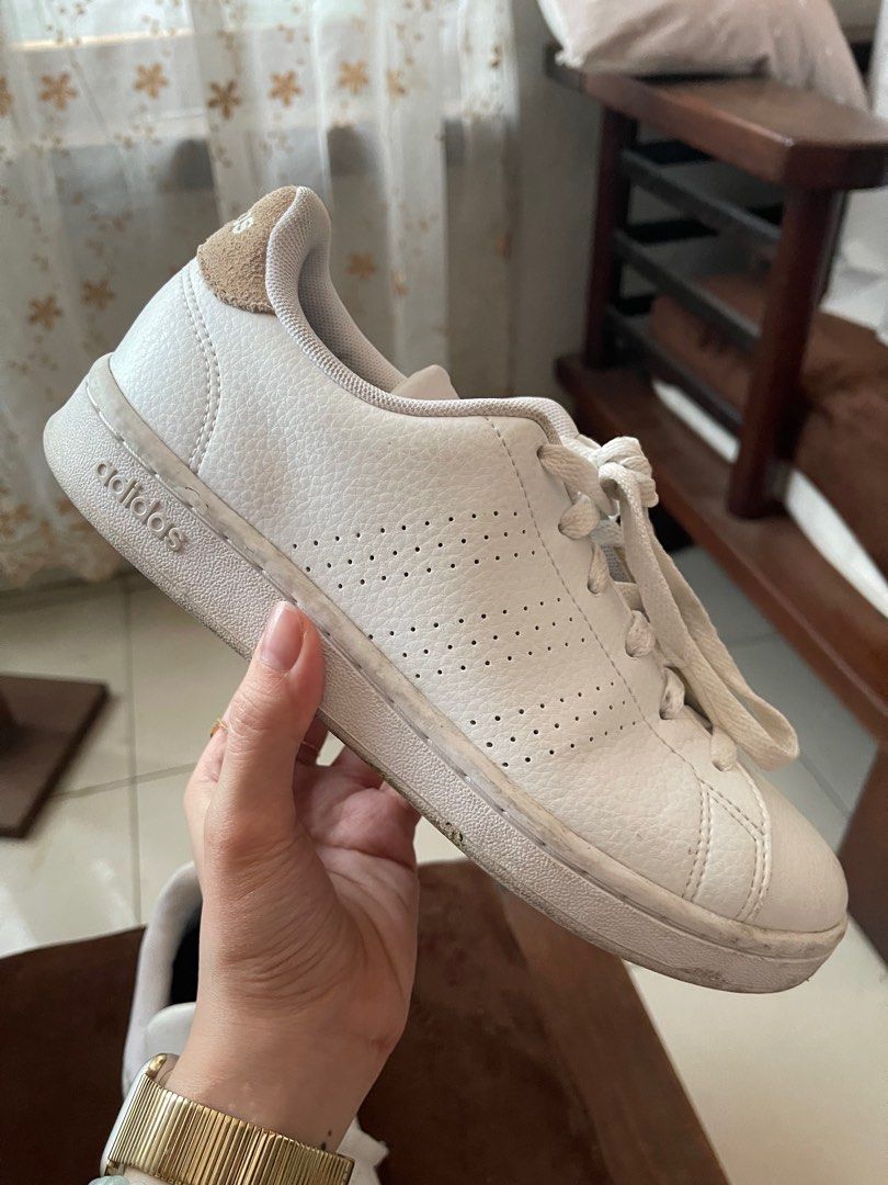 adidas advantage beige