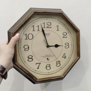 Affordable Vintage Lexi World Oregon Wooden Wall Clock 😍👌