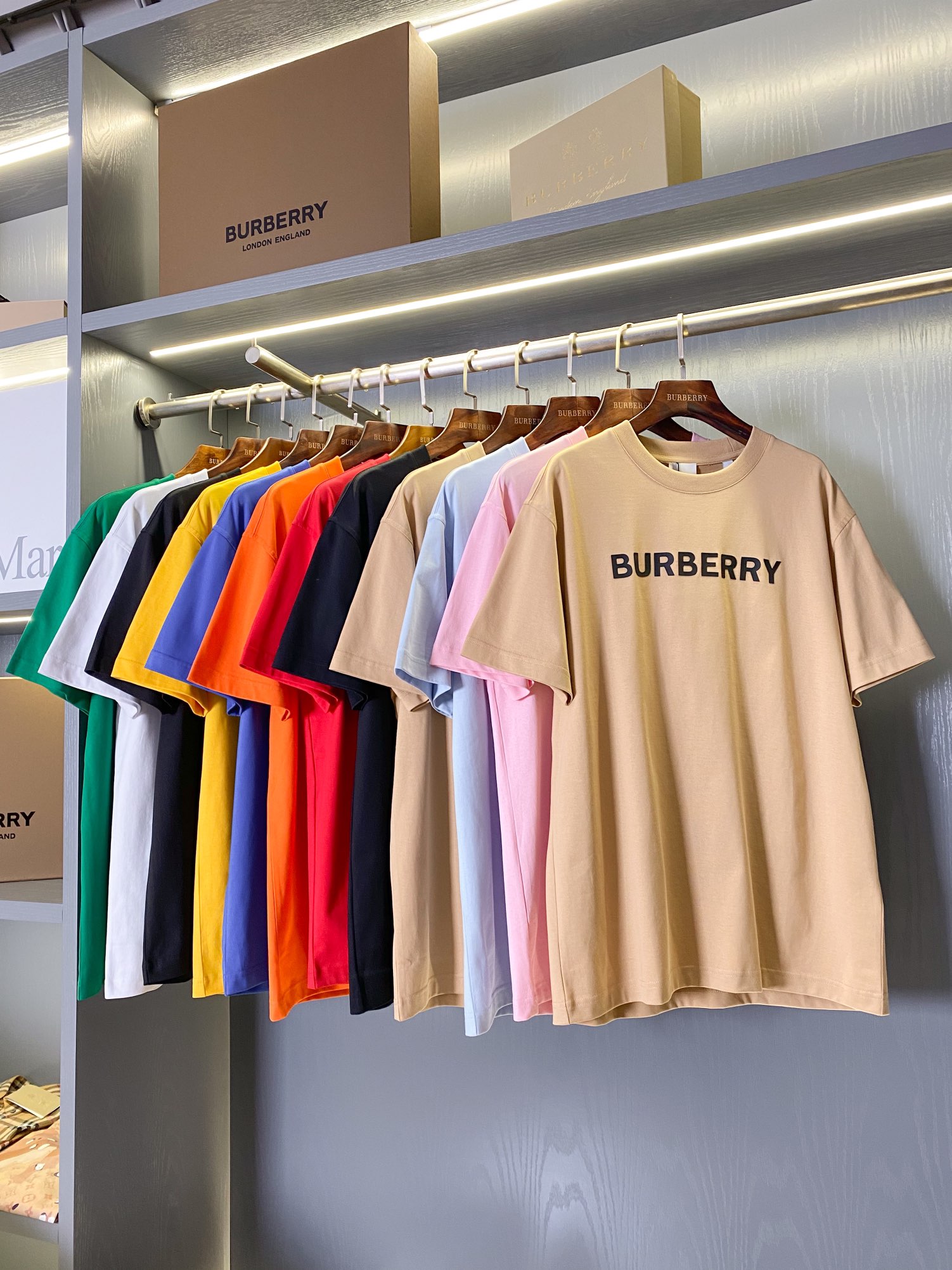 Authentic Burberry micro label printed cotton loose t shirt Men s Fashion Tops Sets Tshirts Polo Shirts on Carousell