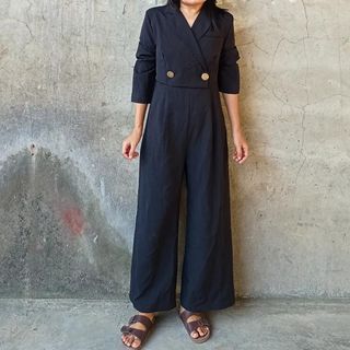 Black premium jumpsuit