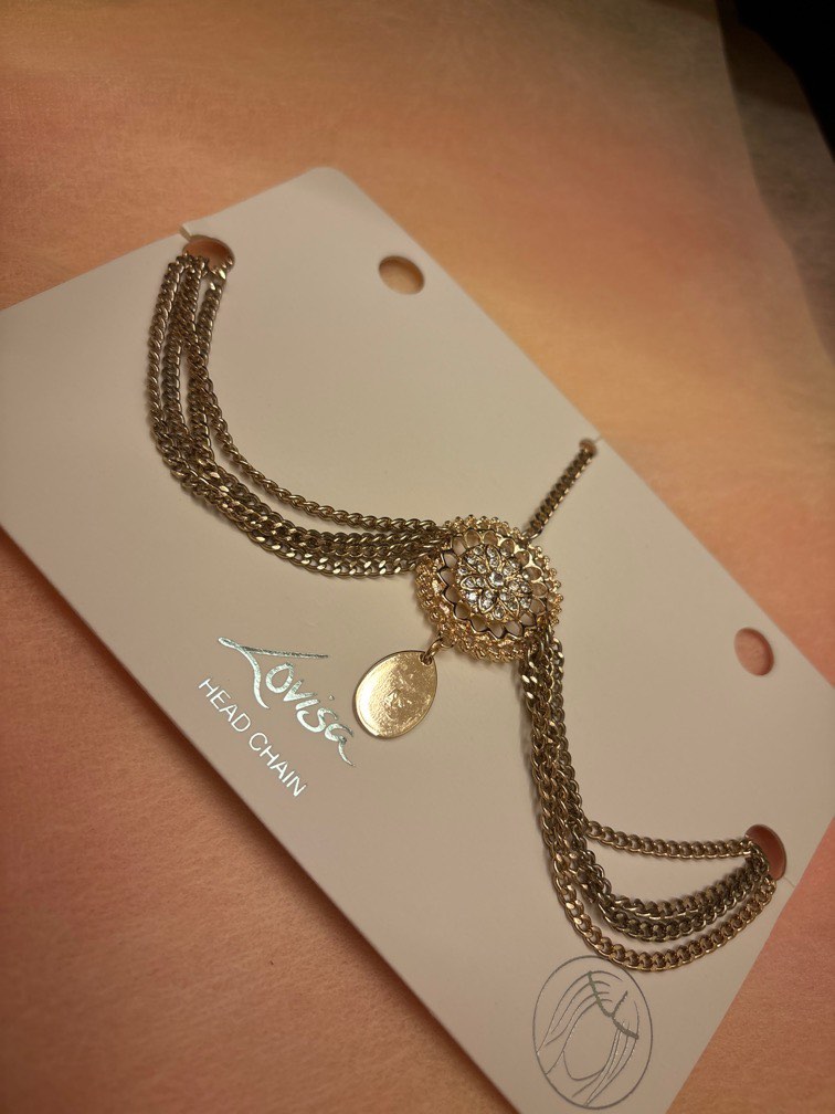 Head chain lovisa store