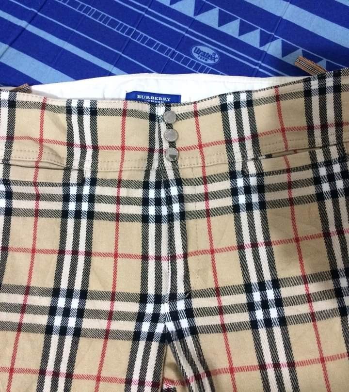Burberry capri pants hotsell