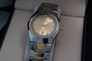 (Category: ) located in . Submitted by matto_timepieces (Listing ID 1306919179, Image 1). Description: .