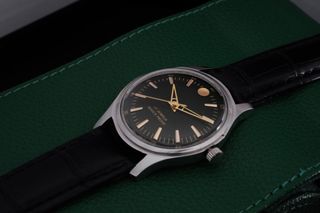 (Category: ) located in . Submitted by matto_timepieces (Listing ID 1306921915, Image 1). Description: .