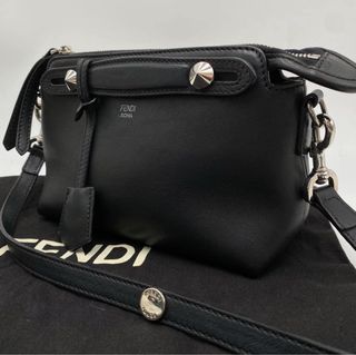(Category: ) located in . Submitted by shop.randomfinds (Listing ID 1306929257, Image 1). Description: .