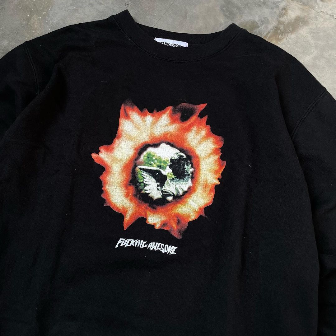 FUCKING AWESOME CREWNECK ANGEL BURN, Fesyen Pria, Pakaian , Atasan 