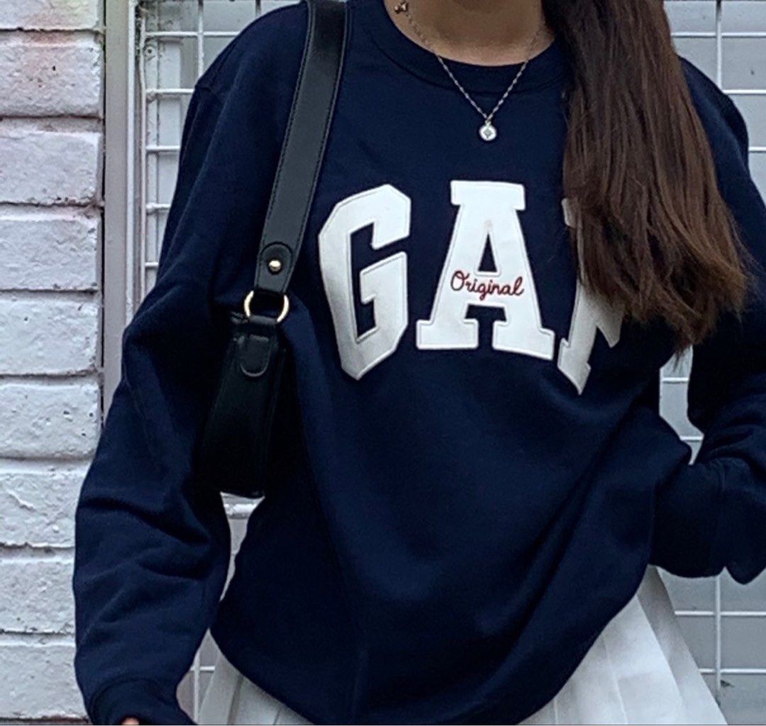 GAP Original Sweatshirt Women s Fashion Tops Longsleeves on Carousell