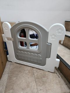 Haenim 10 panel petite baby room fence