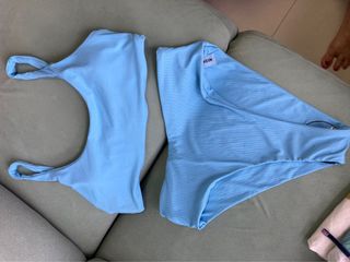 （分類：）位於 。 由 BunnyBurch10 提交（商品編號 1306923297，圖片 1）。簡介： 。
