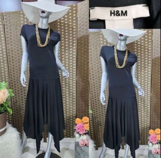 H&M black midi asymmetric hem skirt part