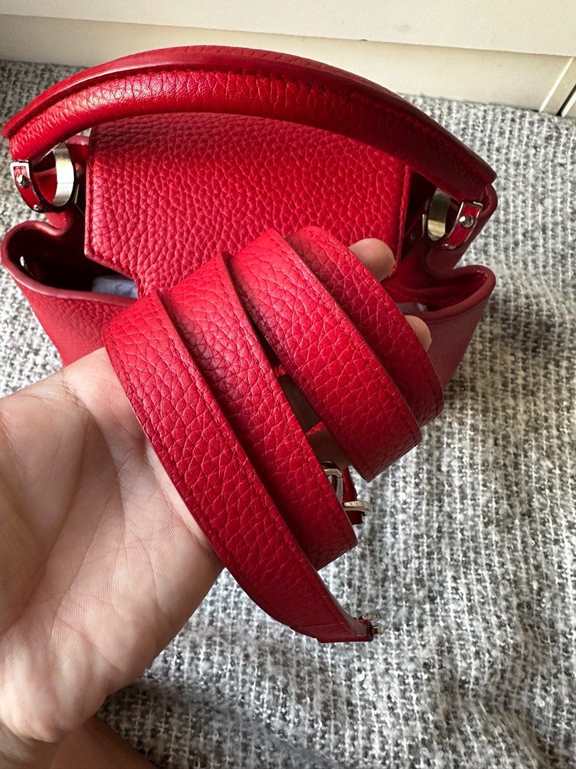 Lv capuccine bb (Category: Luxury Bags & Wallets) located in Manila. Submitted by sourcedbykco (Listing ID 1307011225, Image 2). Description: Lv capuccine bb size Comes with dustbag, entrupy, paperbag 9/10 No issues just slightly used.