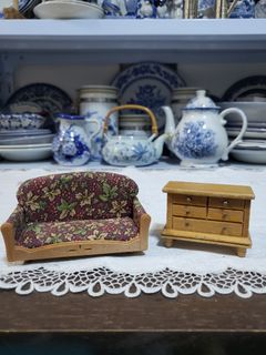 Miniature sofa and cabinet set