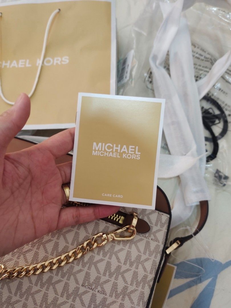 MK Jet Set sling bag (Category: Luxury Bags & Wallets) located in Cabanatuan. Submitted by shoppbbykk (Listing ID 1307059238, Image 3). Description: Brand new complete inclusion.