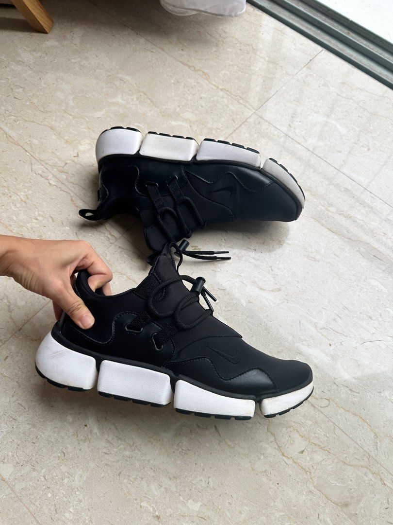 Nike sandals pocket hot sale