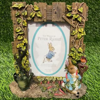 Peter Rabbit 3D Garden Photo Frame Stand Resin Figurine The World of Beatrix Potter with Gift Box 6.5” x 6” inches - P999.00