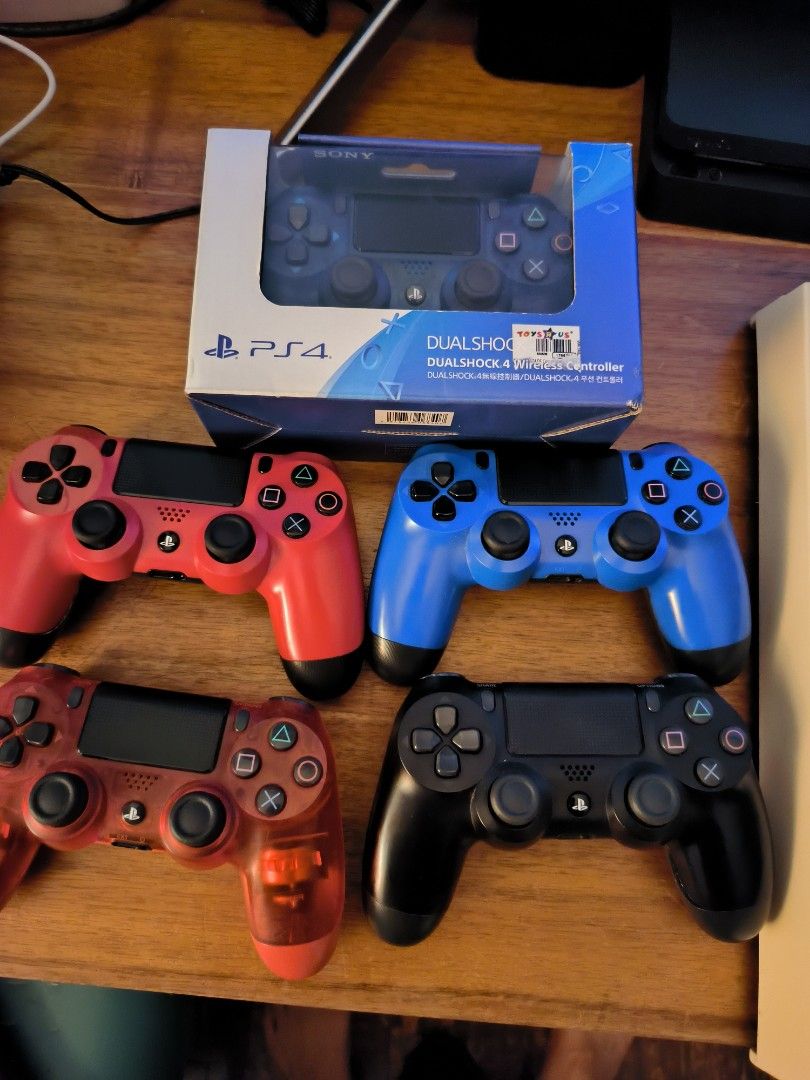 Playstation 4 Bundle (Category: PlayStation) located in Manila. Submitted by buyerns3ller (Listing ID 1306985543, Image 3). Description: Working PS4 1TB, reinitialized. Comes with 5 PS4 controllers (1 of them MISB), a Data cable and 6 games (shown in the pics). Willing to do meetups in Makati. Rockwell Powerplant Mall recommended. Payments via Cash (for meetups), GCash or BPI Transfers. Shipping is done by the expense of the buyer..