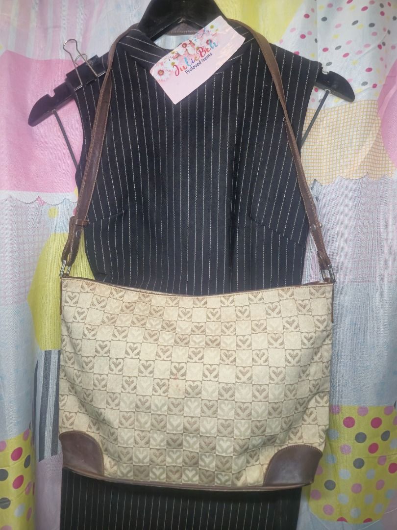 Project Bag - Two Way -Ssamzie (Shoulder+Kili) (Category: Shoulder Bags) located in Bulacan. Submitted by juliebeh (Listing ID 1307031447, Image 3). Description: Item- Project Bag - Two Way -Ssamzie (Shoulder+Kili) On tag- Ssamzie Size approx-HxLxBase(inches)- 9x12x4 Strap- removable: no, adjustable: yes Color- beige, brown Material- canvas, leather Hardware- silver with fade and scratches Inner Lining- beige fabric Main Closure- snap Main Compar