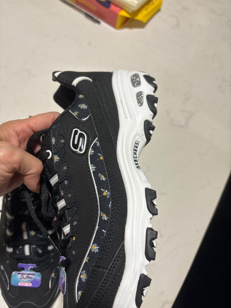 Skechers panda top