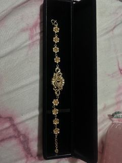 Vintage Japan Flower Gold Bracelet
